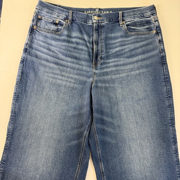 American Eagle woman 20 curvy high rise baggy straight distressed jeans wide leg - Picture 2 of 11